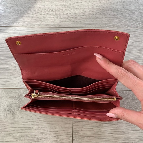 Miu Miu Pink Leather Snap Closure Long Wallet - Picture 8 of 12